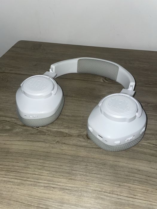 JBL Quantum 360 Białe