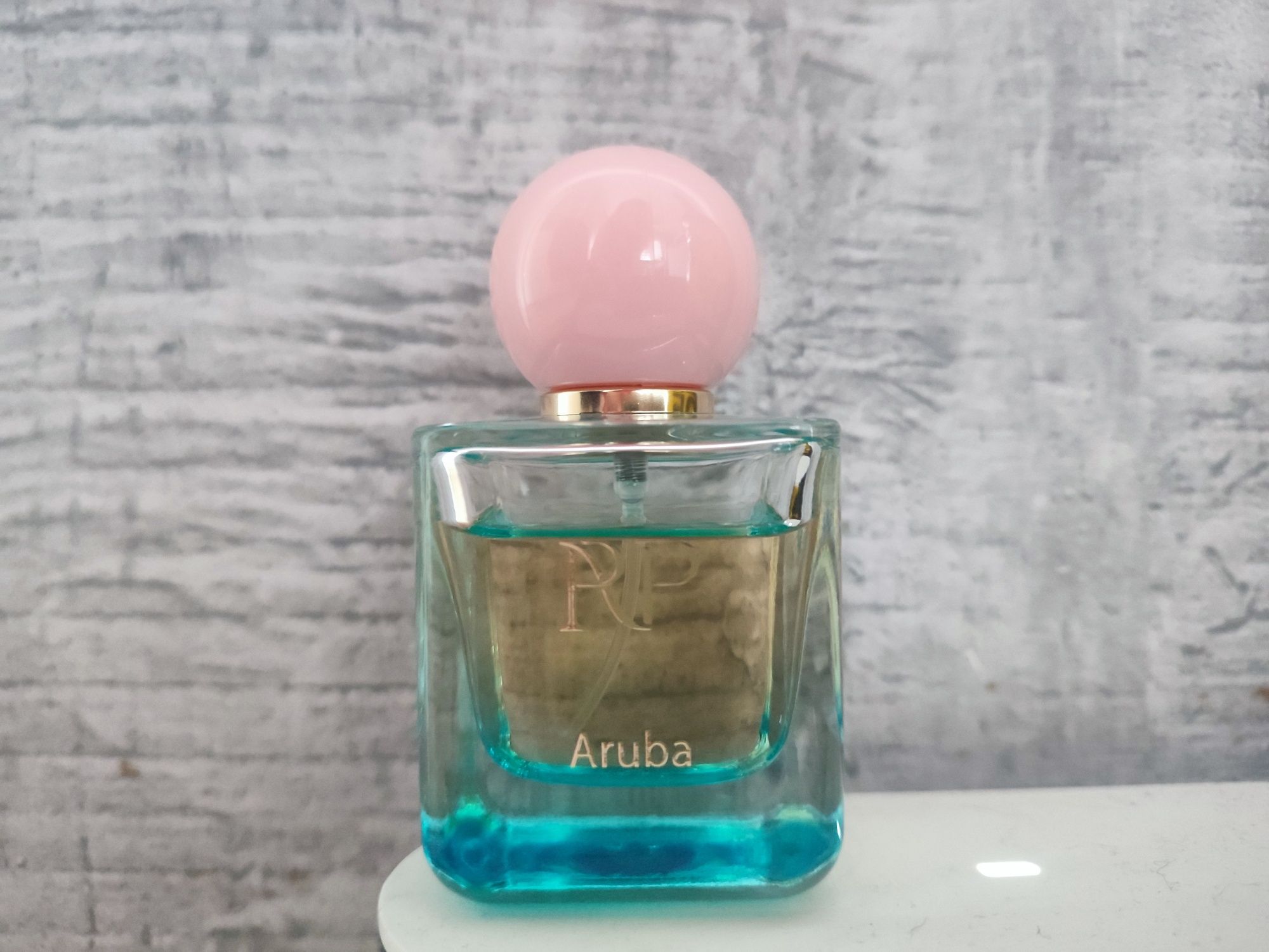 Unikat perfumy Aruba Roger Publishing