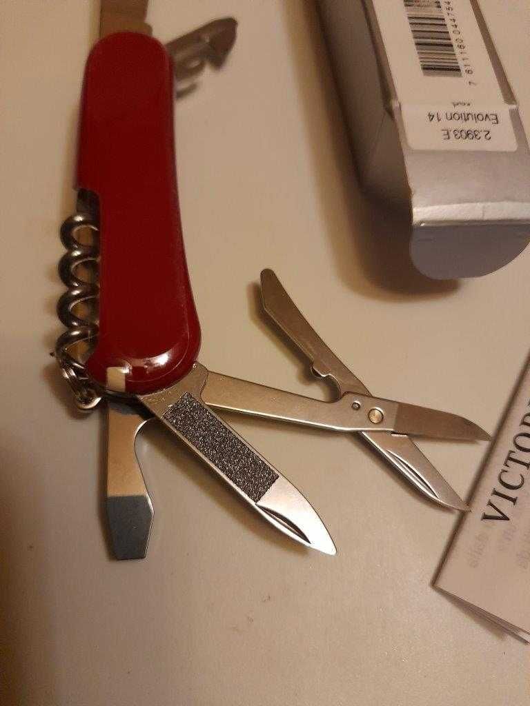 Scyzoryk VICTORINOX Evolution 14 2.3903.E Wenger z nożyczkami