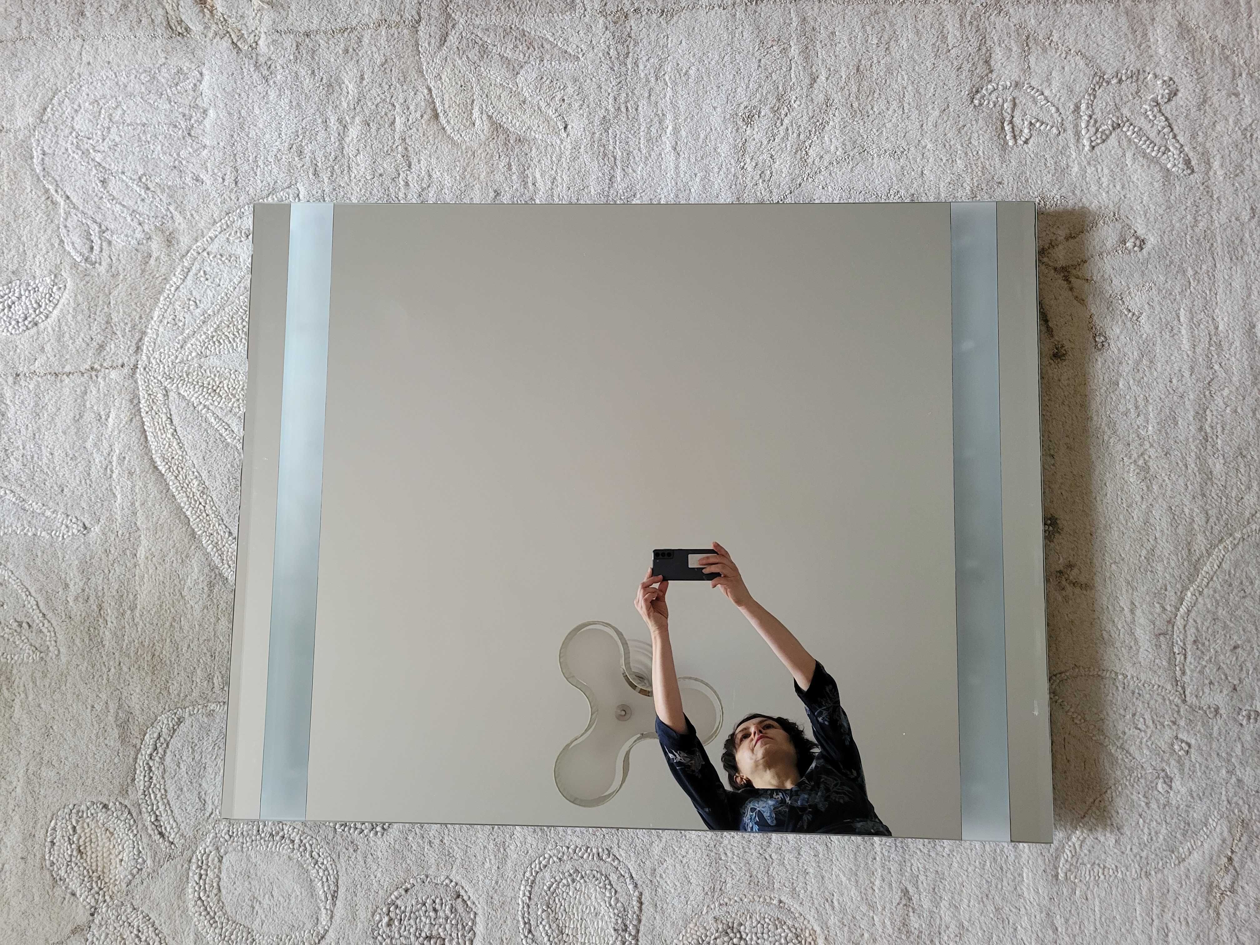 Lustro łazienkowe podświetlane minimalistyczne