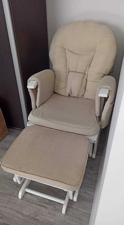 Fotel bujany z podnóżkiem