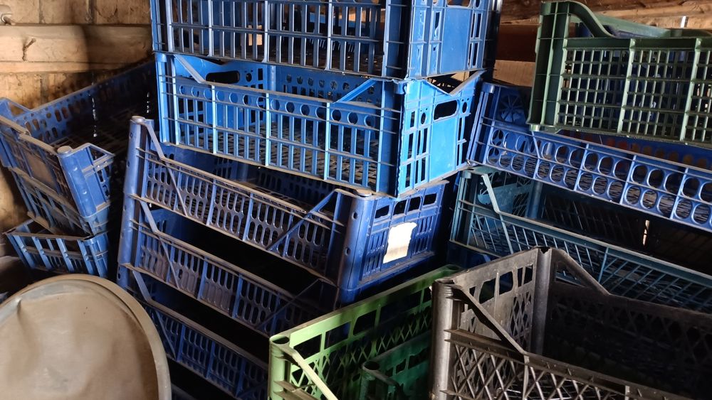 Ящики пластикові.  .