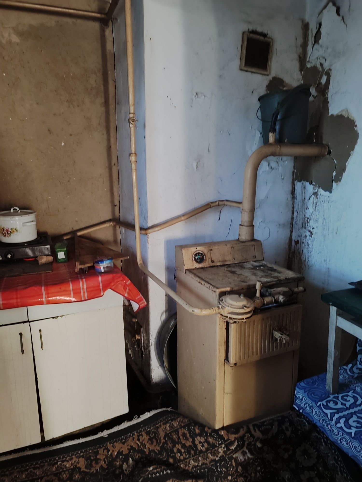Продам хату  ,до центру 10-15 хв.
