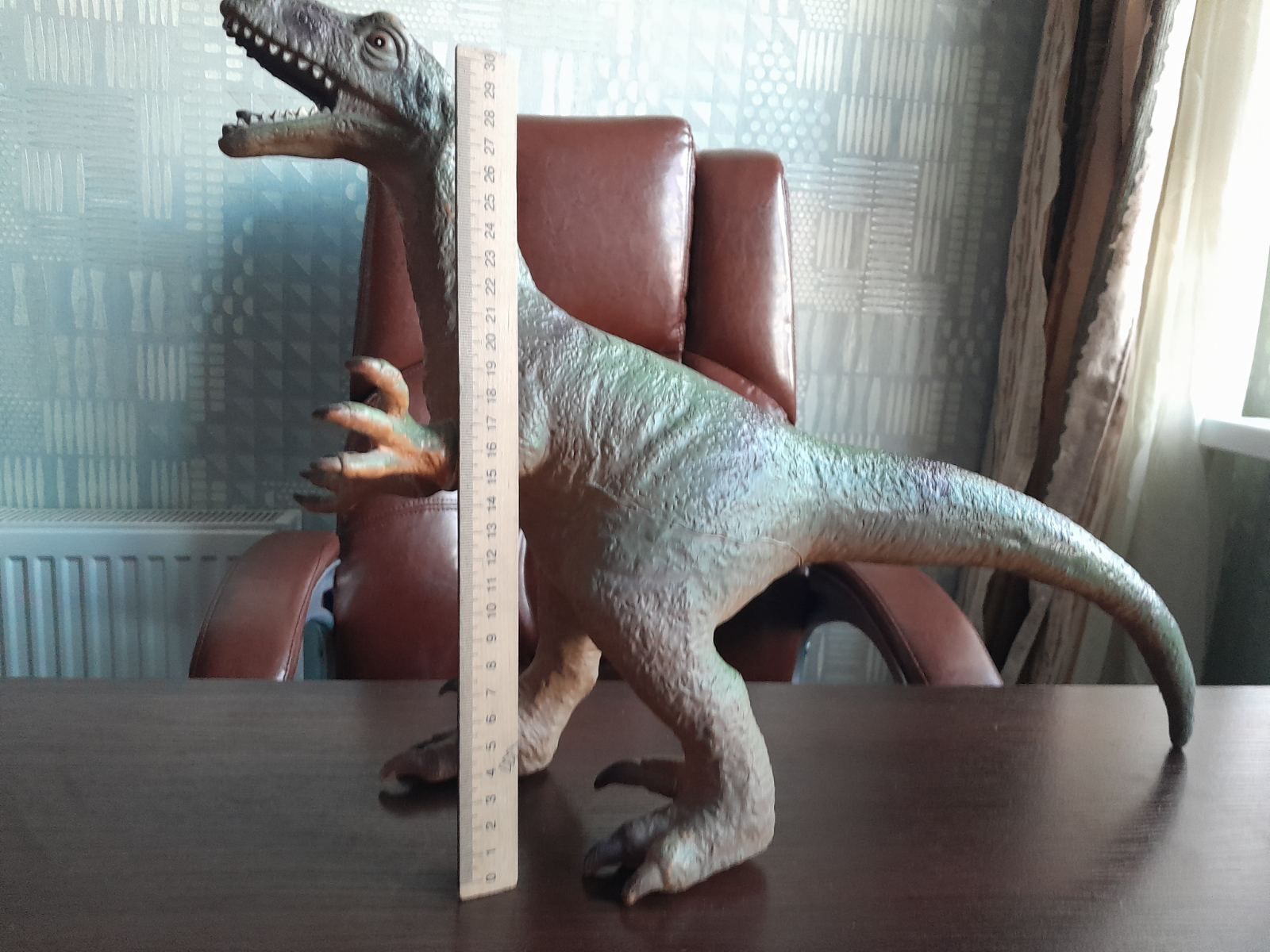 Игрушка Динозавр  Велоцираптор  резиновый