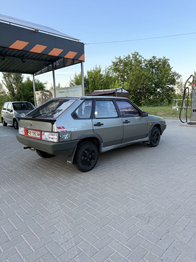 Авто Ваз 2109 експортна гарний стан