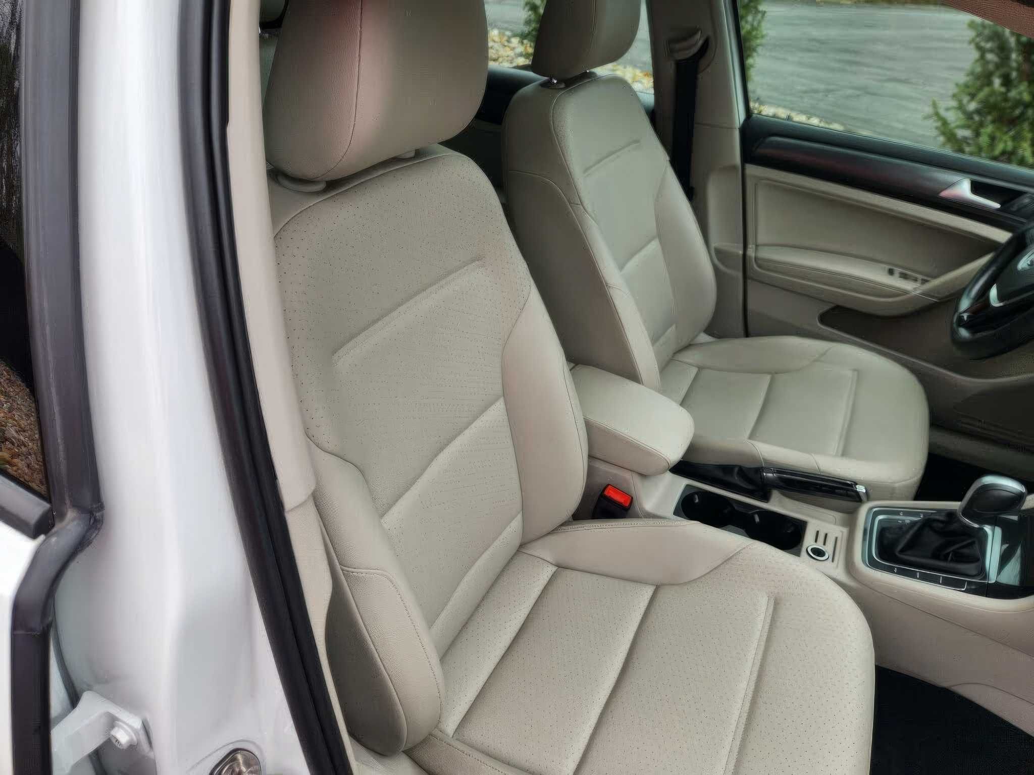 2018 Volkswagen Golf TSI SE