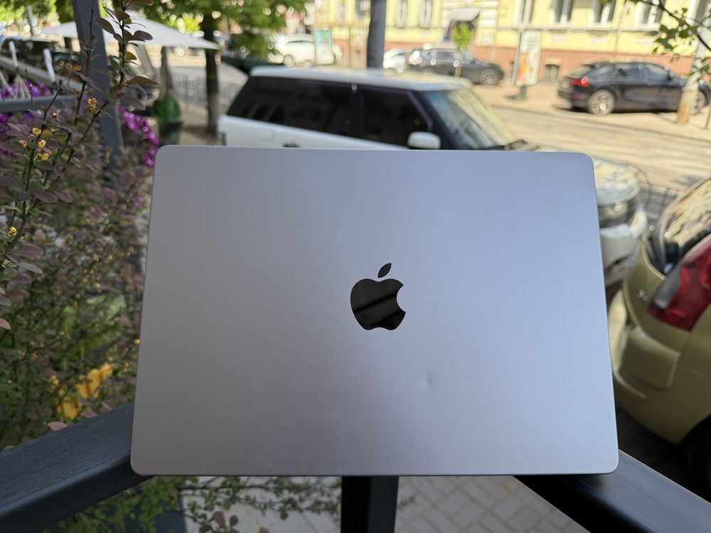 MacBook Pro 14” 2021 M1 Pro 16/512Gb Space Gray з гарантією