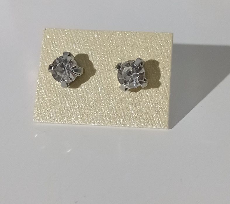 Nowe kolczyki srebrne kwadraty diamenciki ze stali nierdzewnej wkrętki