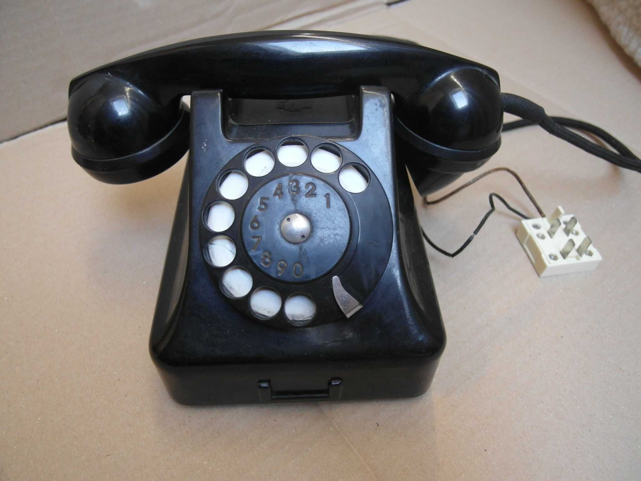 polski telefon analogowy RWT CB-49 z 1969 roku ebonitowy PRL