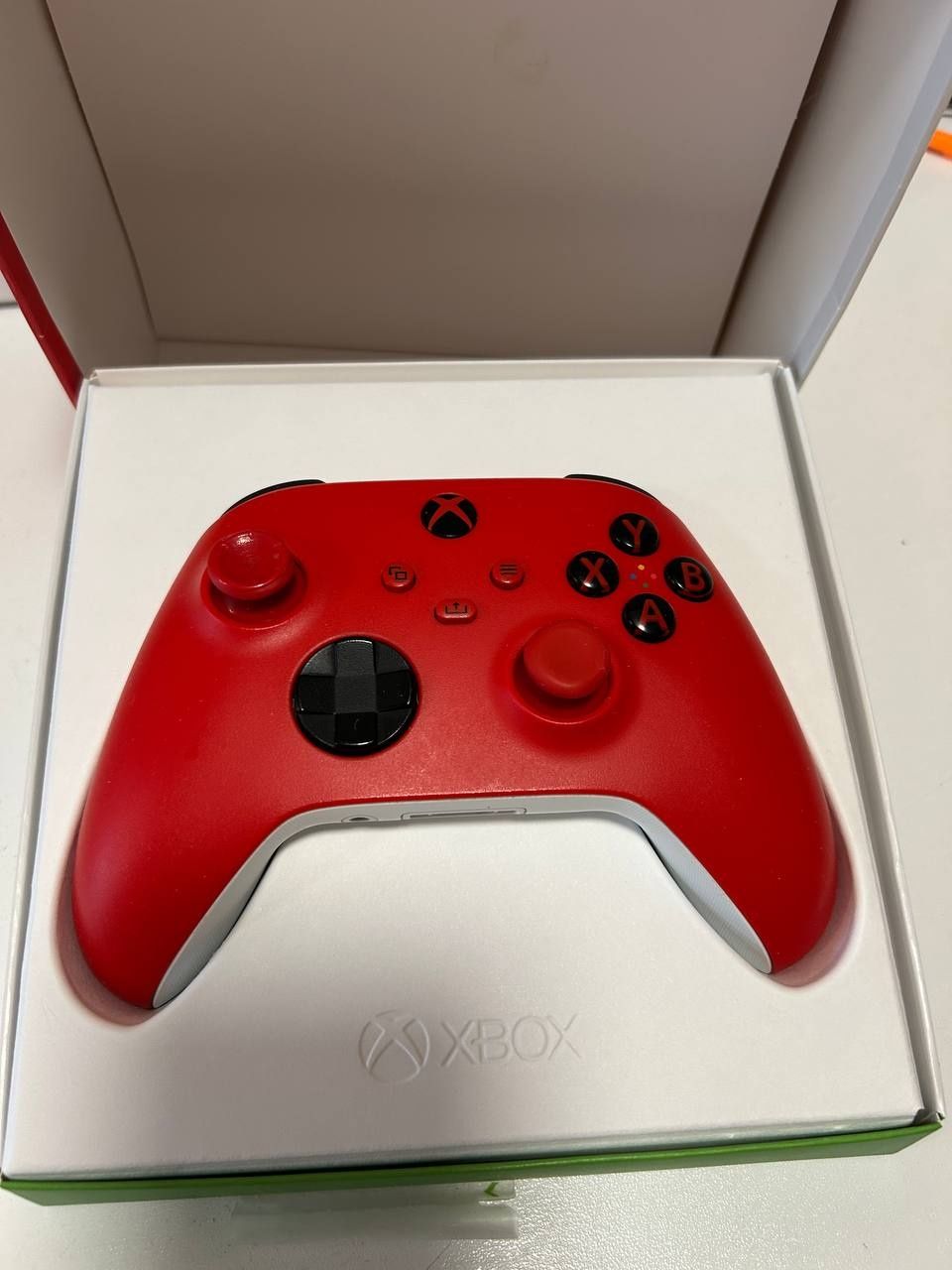 Бездротовий геймпад Microsoft Xbox Wireless Controller Pulse Red
Беспр