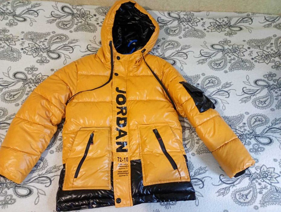 Куртка зимова на 10-12 років