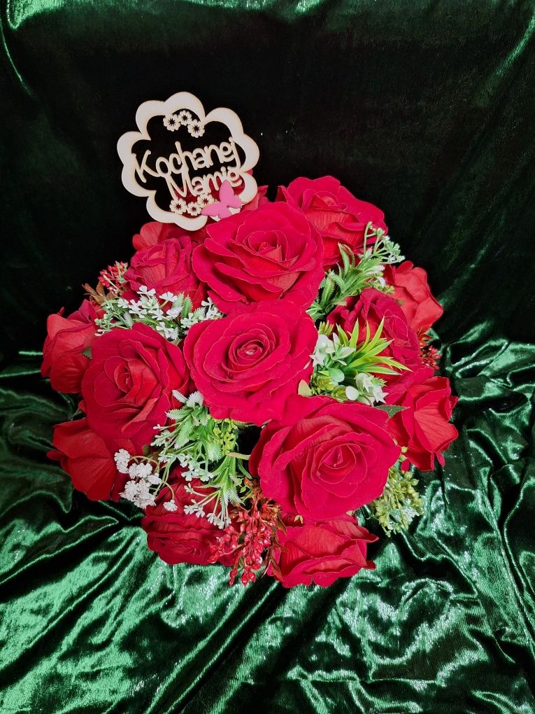 Dzień Mamy,  Kompozycja  Róża welurowa flower box