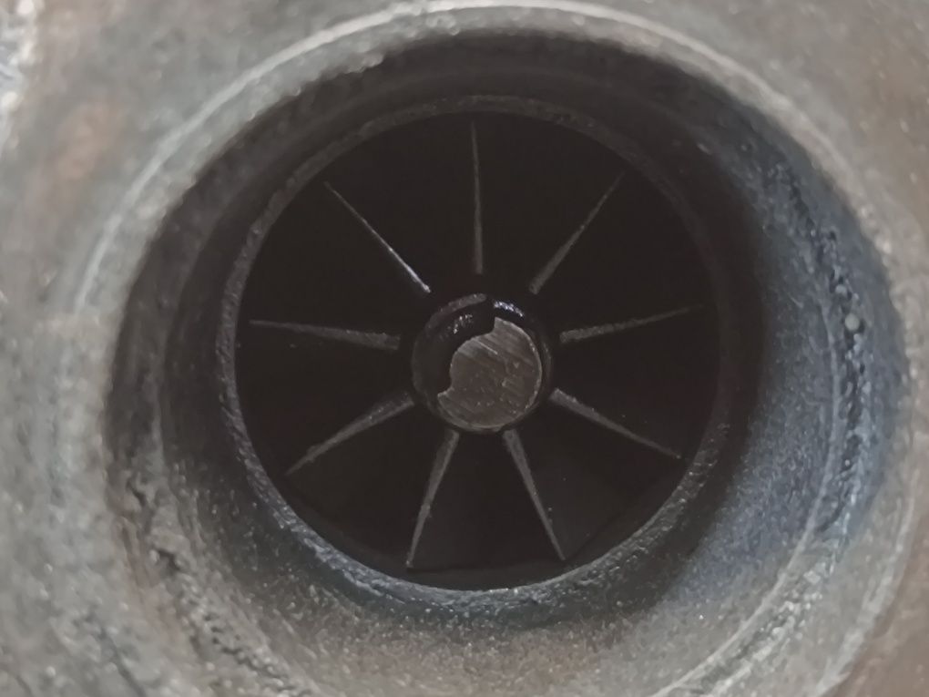 Turbosprężarka Mazda 6 GG RF7J 2.0 CITD 143KM plus zestaw uszczelek