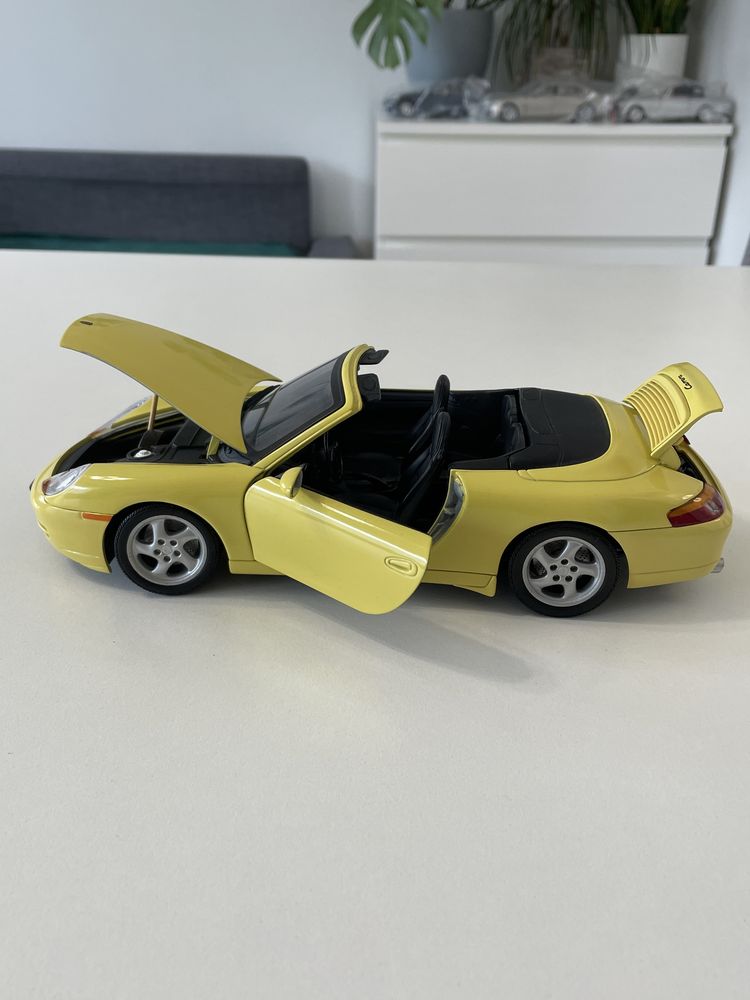 Model Porsche 911 Carrera Cabrio (996) 1/18 Gate jak UT Models 1:18