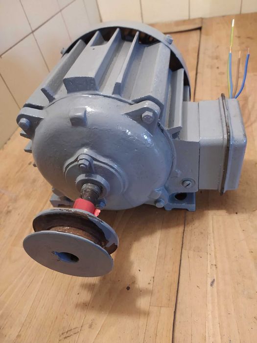 Silnik elektryczny 3 fazowy, 1 KW