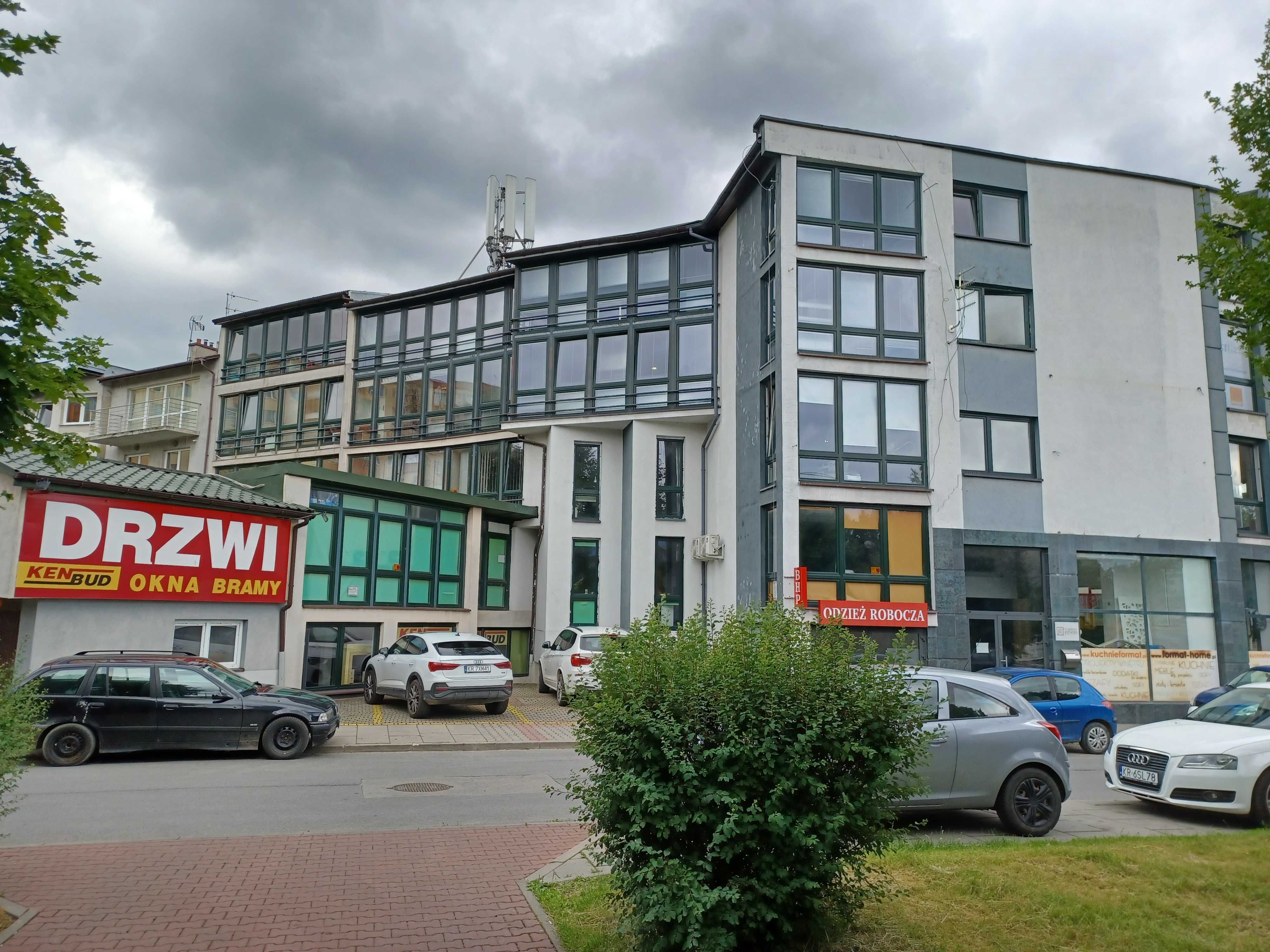 Do wynajęcia cały budynek o powierzchni ok 1000 m2