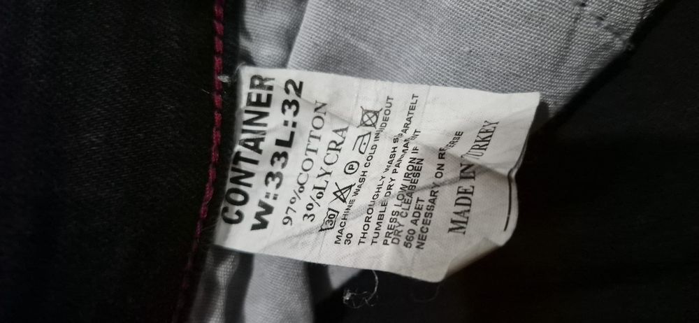 Продам джинси чорні