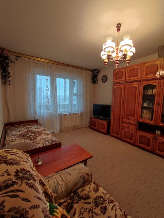 3-к  ст.м. Вирлиця, проспект Бажана 9