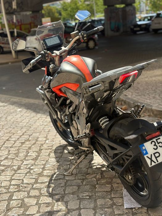 Moto zontes 350 desportiva