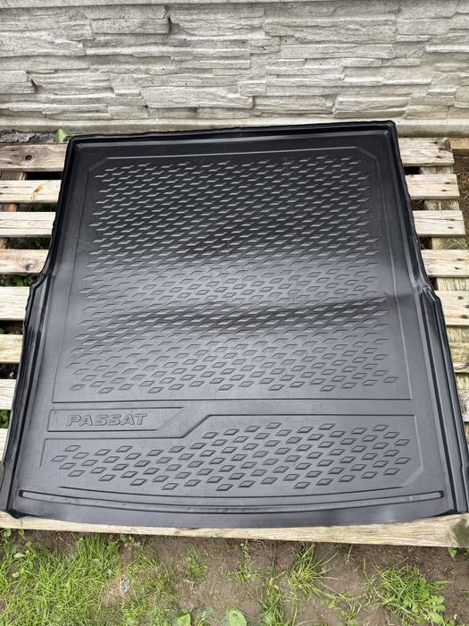 Коврик в багажник Volkswagen Passat B8