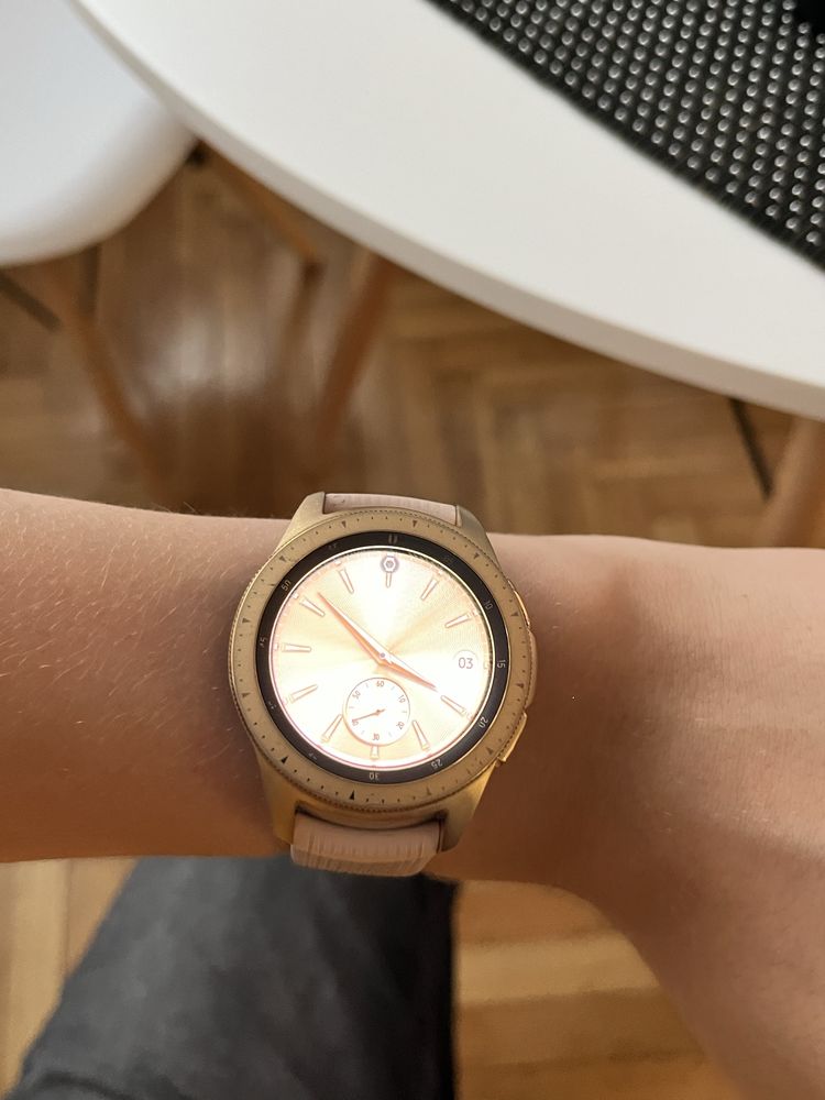 SAMSUNG Galaxy Watch SM-R810