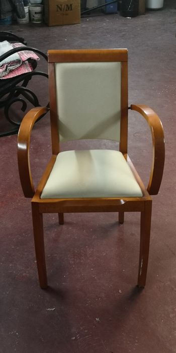 Mesa madeira com tampo de vidro e 4 cadeiras