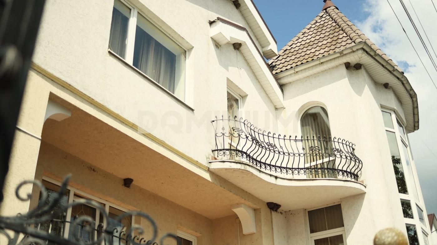 Продаж Будинку в м.Виноградів вул Королівська 30