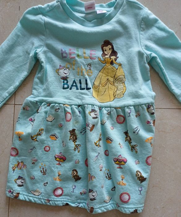 Vestido Disney novo nunca usado tamanho 4-5 anos