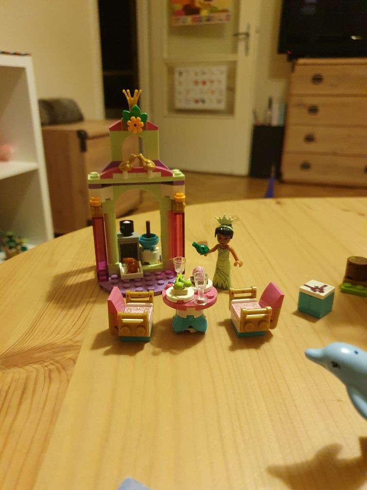 LEGO 41162 Disney - Królewskie przyjęcie Arielki, Aurory i Tiany