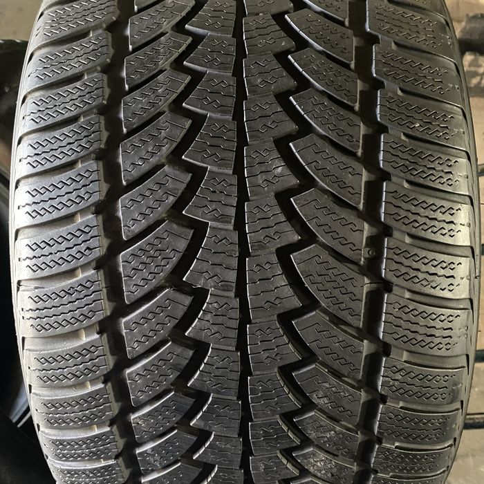 Шини різноширокі 295/30/19+235/35/19 Nokian WR