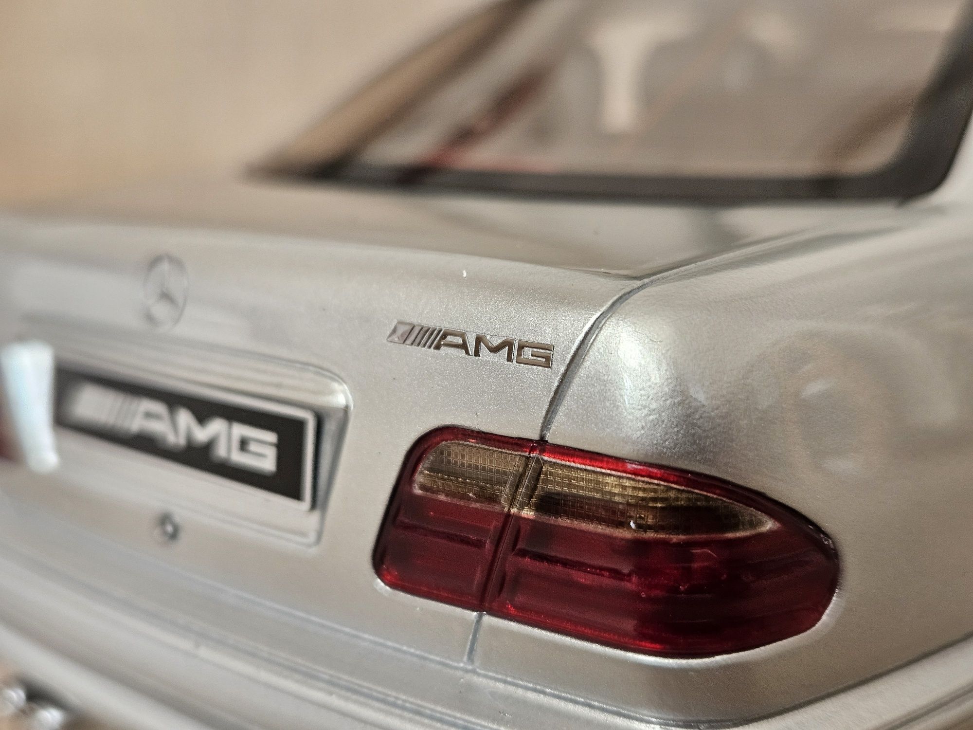 Mercedes Benz E55 AMG W210 1:18 Otto Models LIMIT!