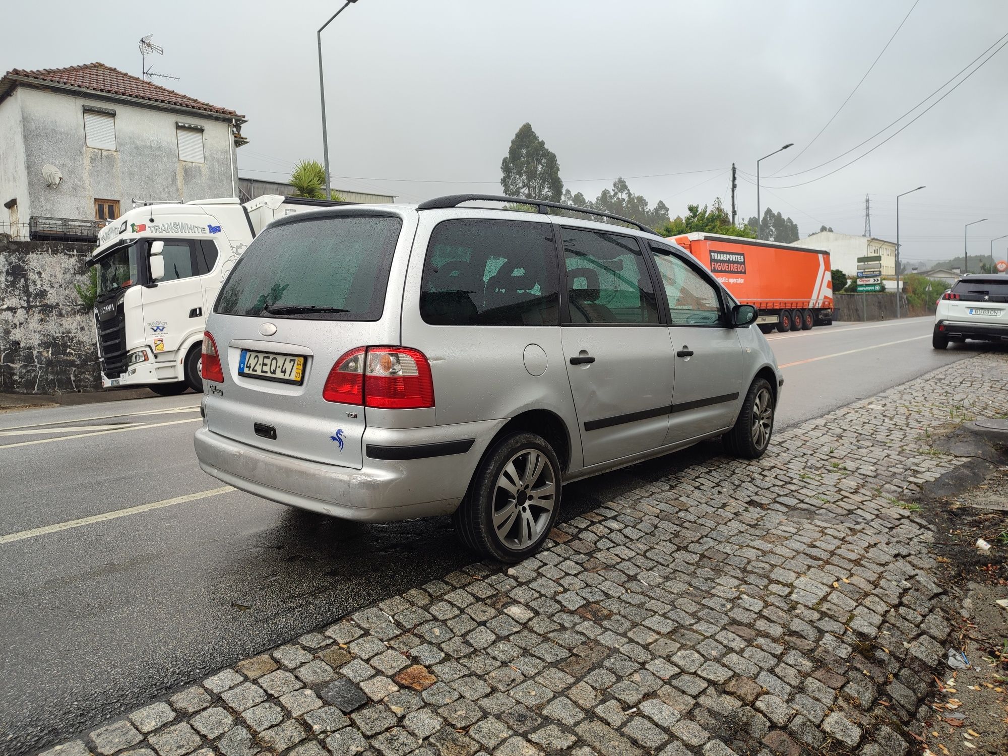 Ford Galaxy 1.9TDi 115cv 6 velocidades aceito troca