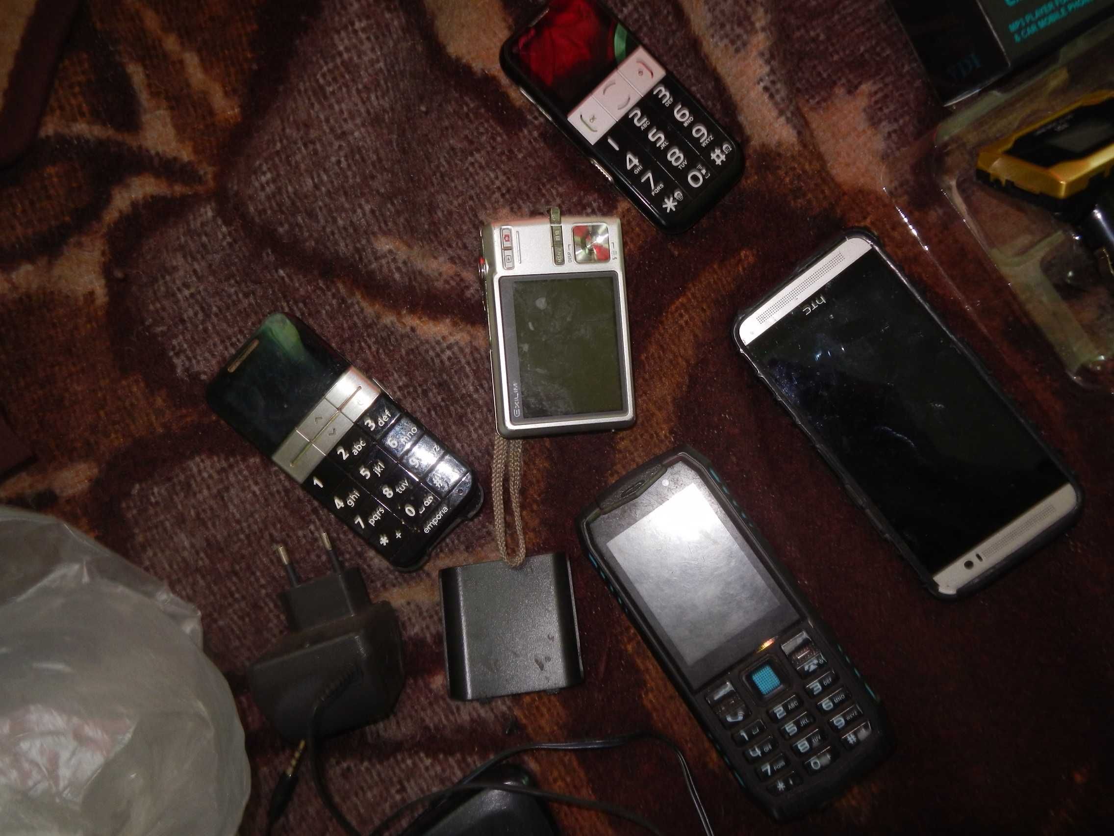 Wyprzedaż->zestaw telefonów komórkowych plus inne nawigacja iakcesoria