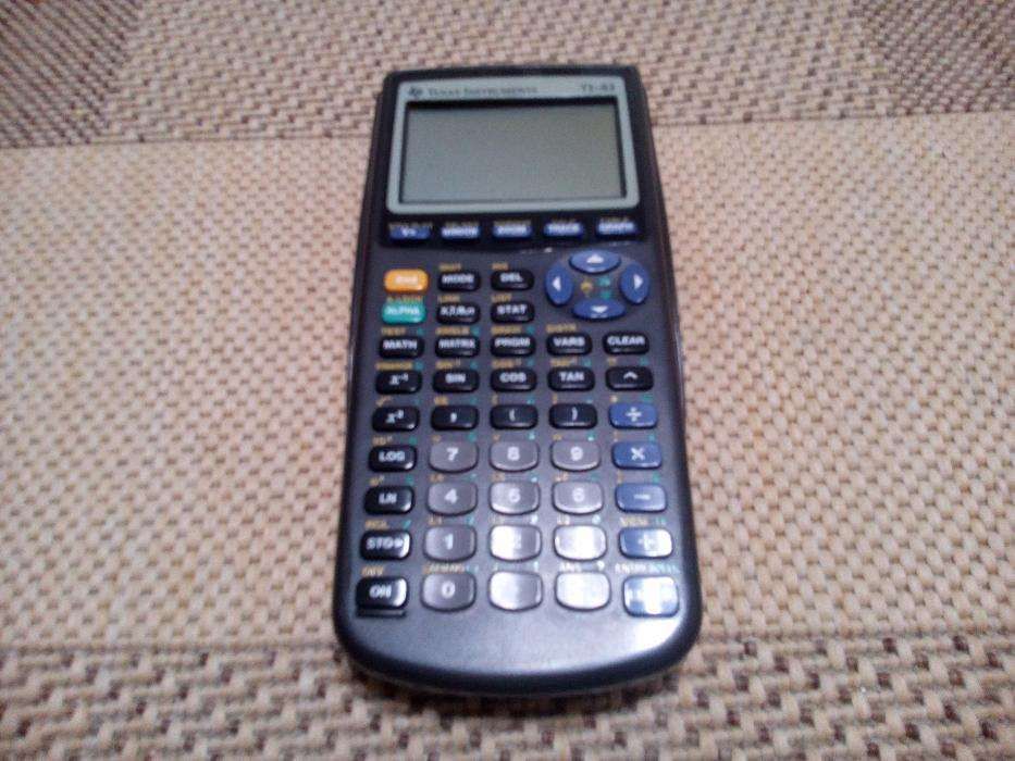 Calculadora Gráfica TI-83