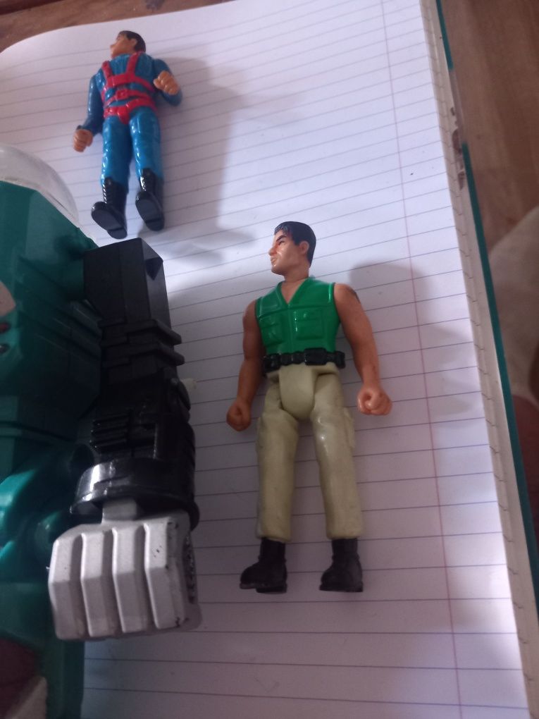 Pack action man.