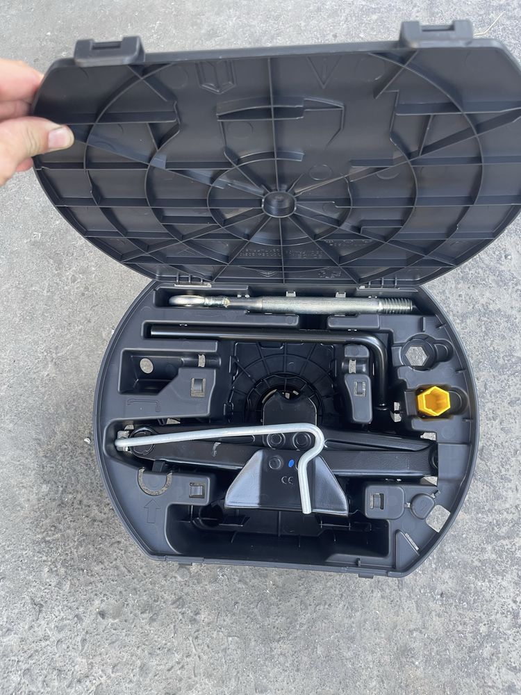 Kit Pneu suplente 2008/3008/5008