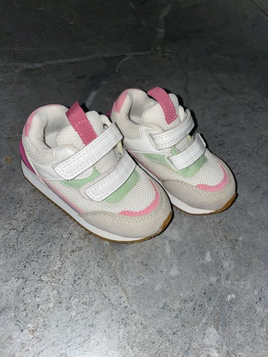 Кросівки дитячі primark 22 розміру (13,5-14см устілка)