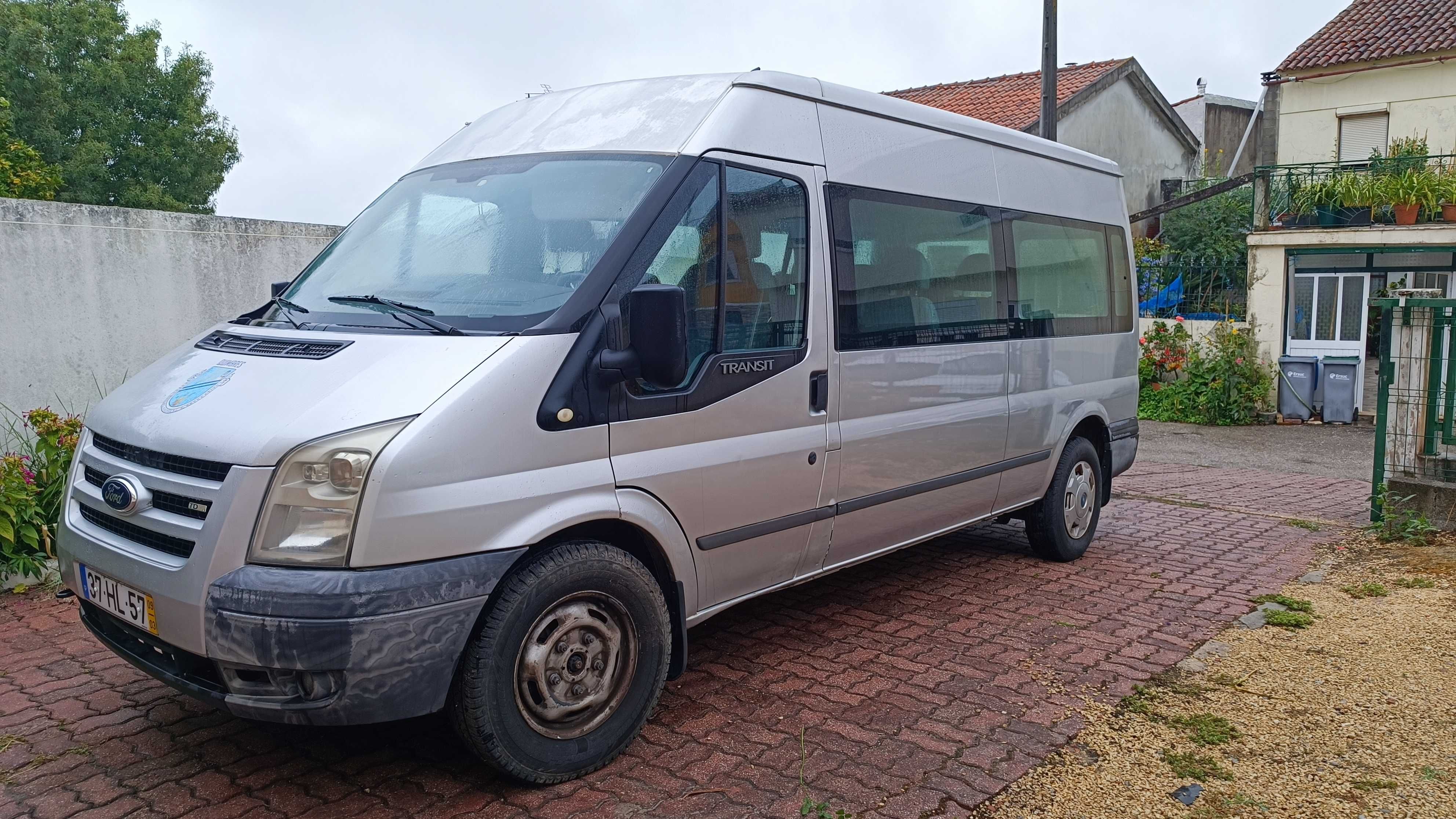 Ford Transit 9 lugares longa