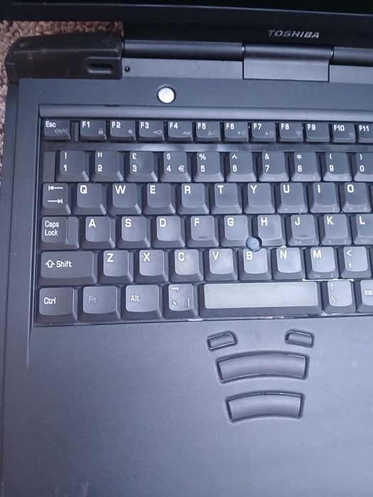 Toshiba Satellite Pro 6100, brak zasilacza,dysku.