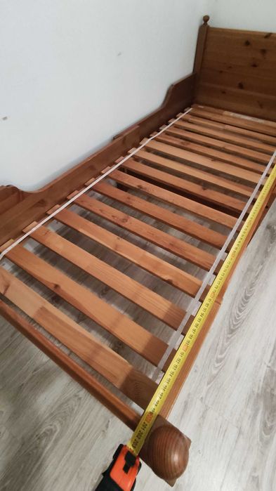 Sprzedam drewniane łóżko dziecięce