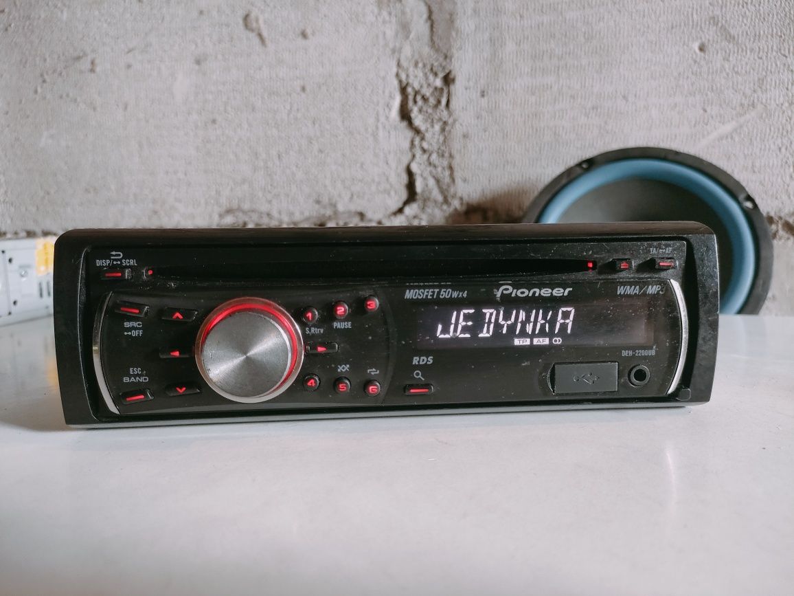 Radio samochodowe Pioneer model DEH-2200ub  CD AUX USB