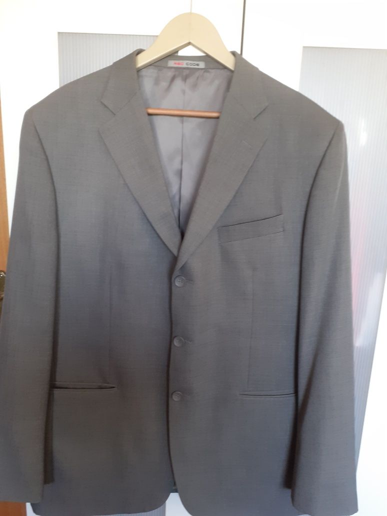 Vendo Blazer de homem  tamanho 56 cinzento