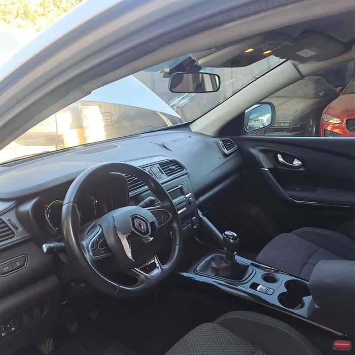 Lekko uszkodzony  renault kadjar niski przebieg