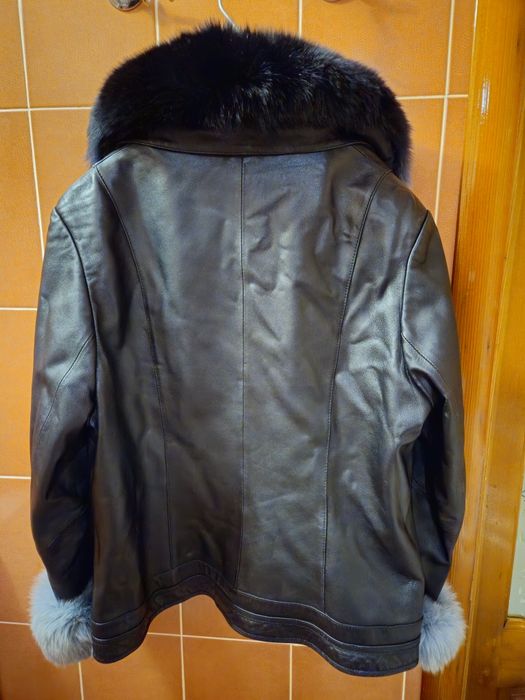Куртка шкіряна розмір L