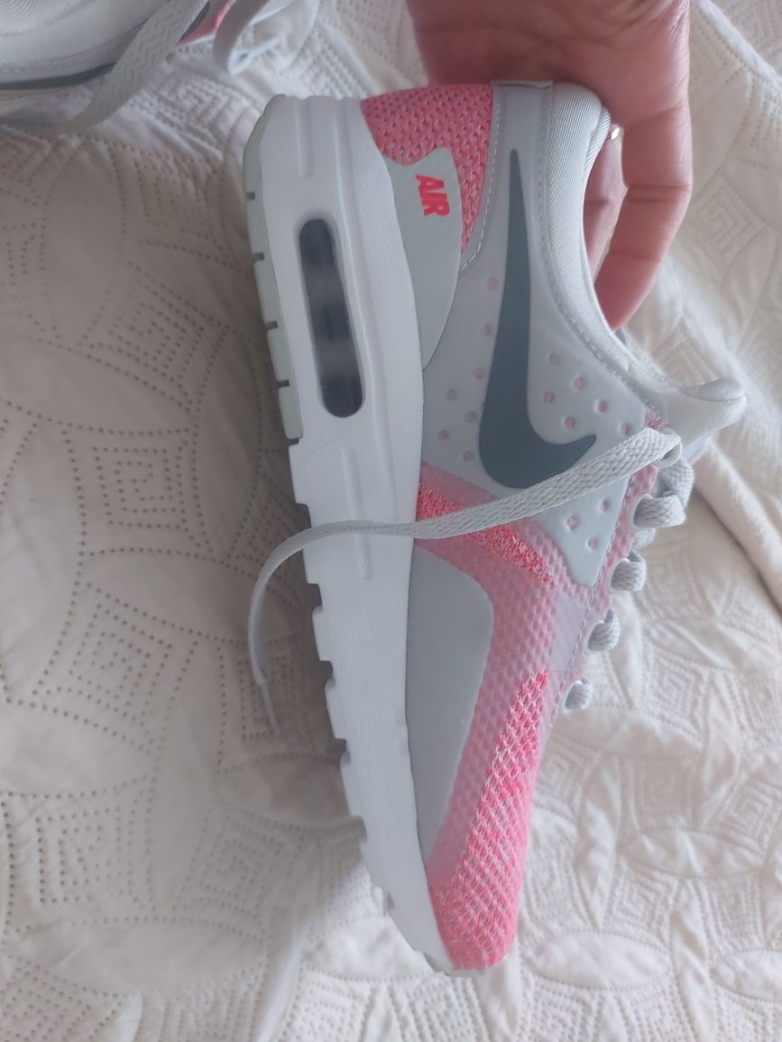 Оригінальні кросівки NIKE AIR max zero