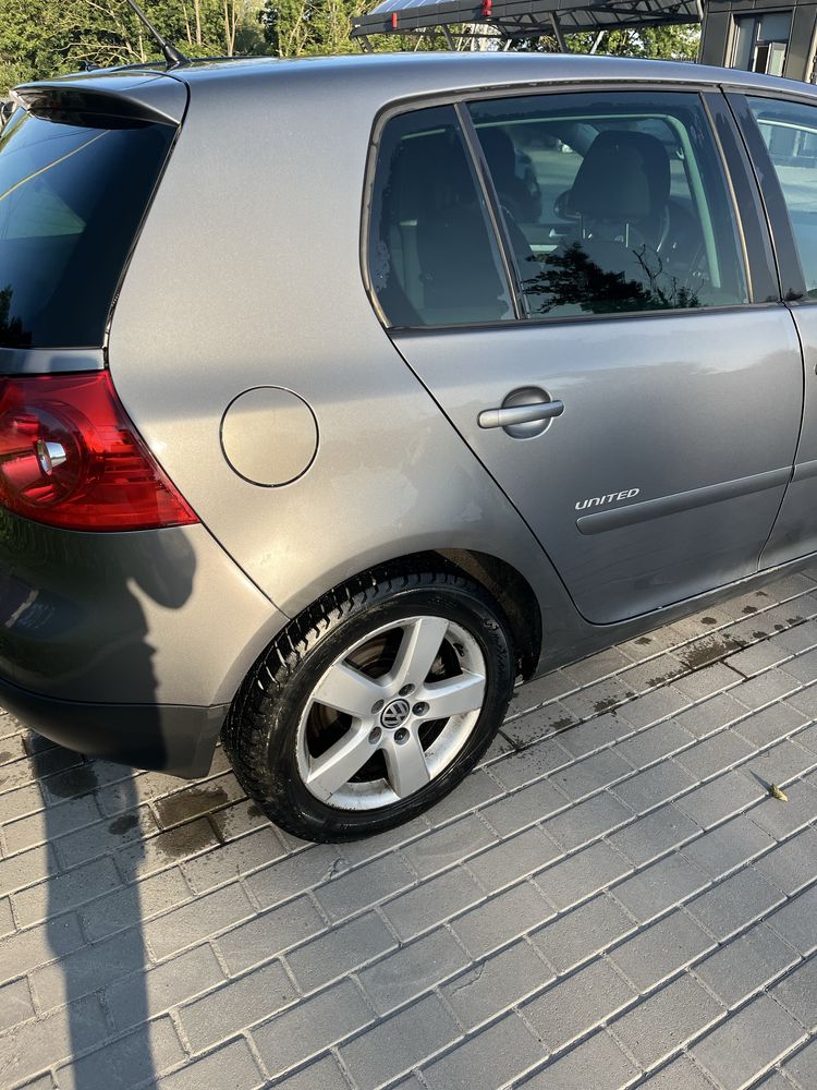 Volkswagen Golf V гольф 5 покоління 2008 рік 1.4 mpi