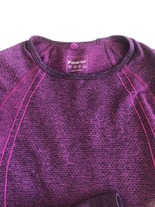 Purpurowa koszulka sportowa damska