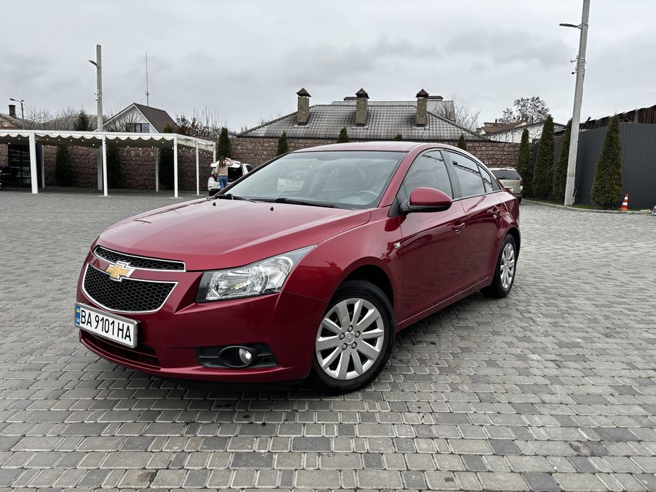 Продам Chevrolet Cruze 2011 року , 1,6 бензин, офіційний