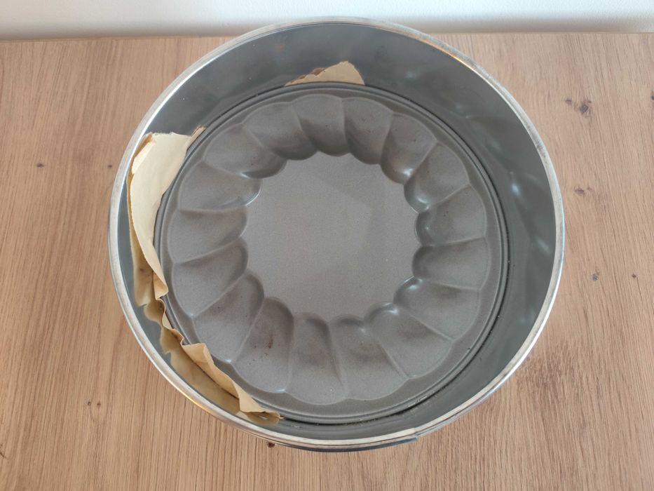 Tortownica 85r, średnica 22 cm  z czasów PRL