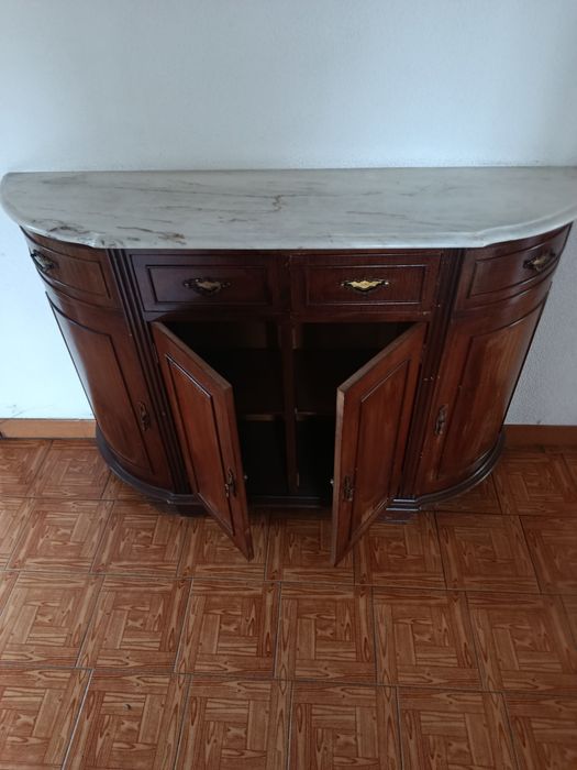 Sapateira para venda bom estado tampo mármore.. não paço transporte